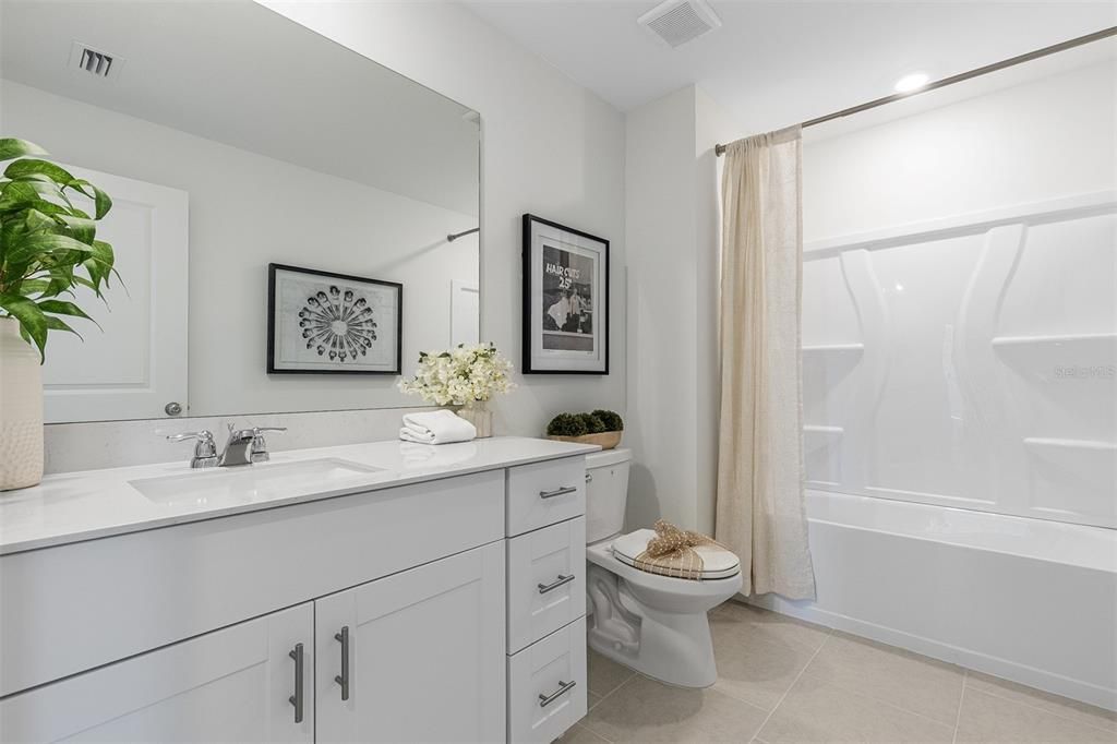 For Sale: $289,499 (5 beds, 2 baths, 2112 Square Feet)