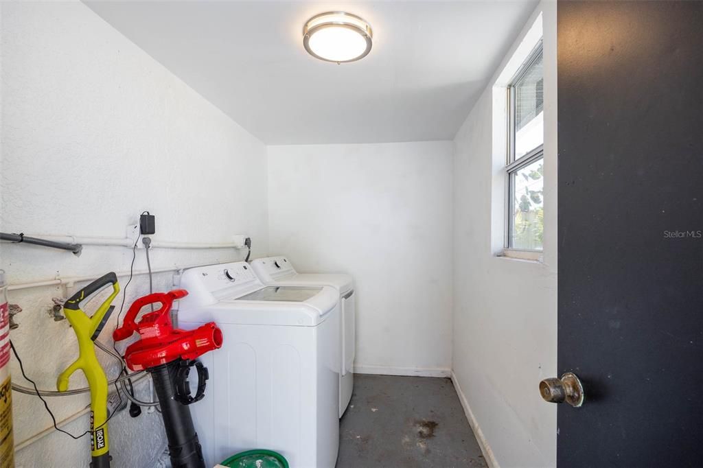 En Renta: $3,250 (4 camas, 2 baños, 1420 Pies cuadrados)
