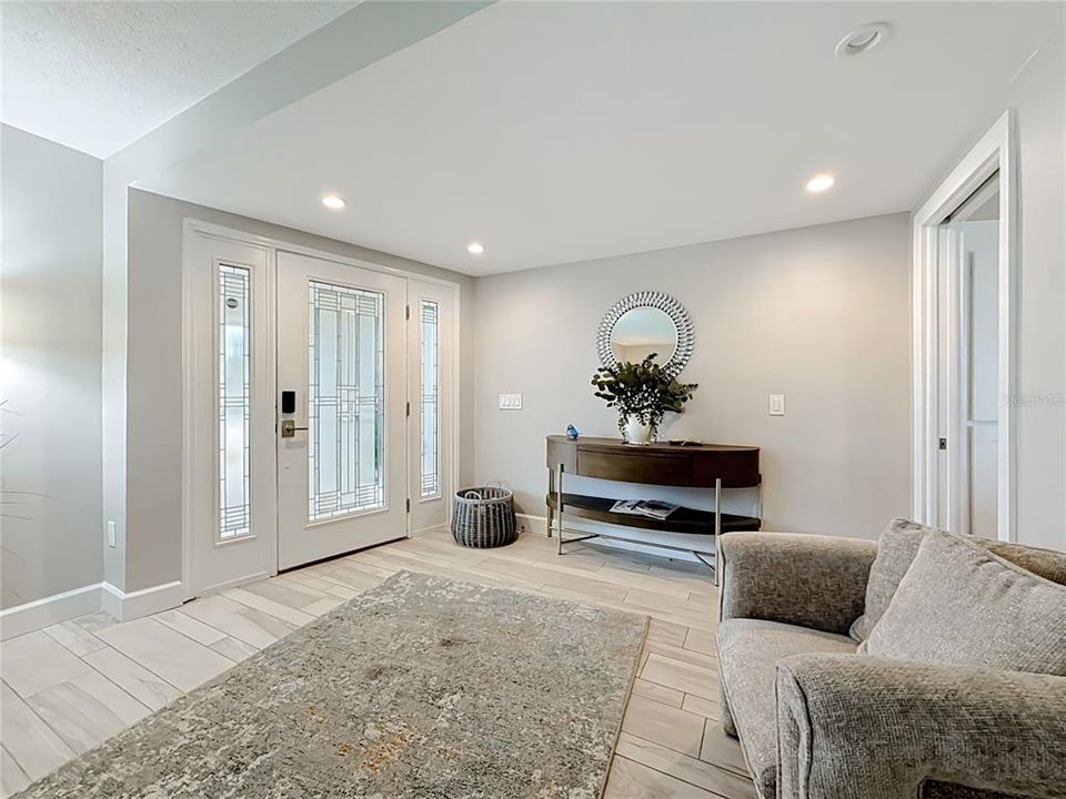 : $1,400,000 (4 beds, 3 baths, 1977 Square Feet)