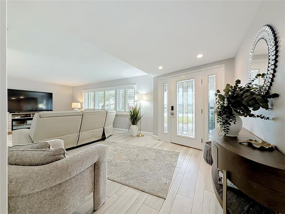 : $1,400,000 (4 beds, 3 baths, 1977 Square Feet)