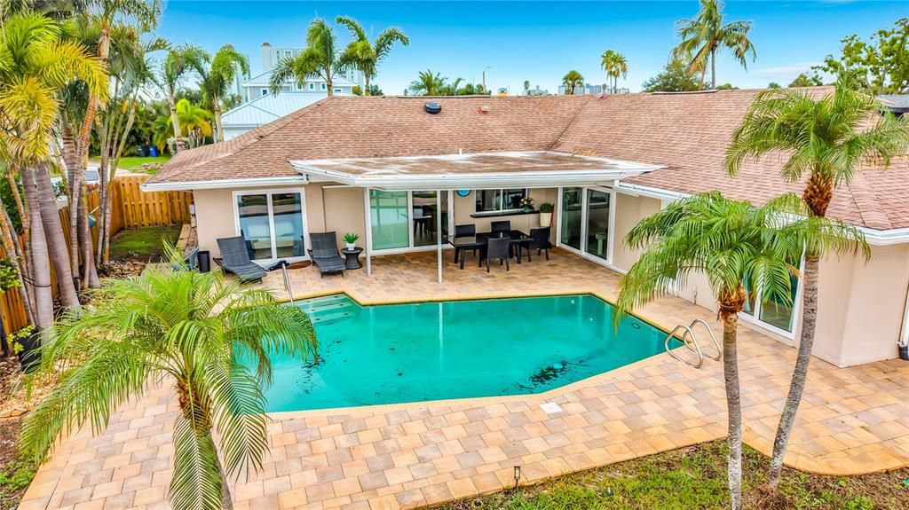 En Venta: $1,400,000 (4 camas, 3 baños, 1977 Pies cuadrados)