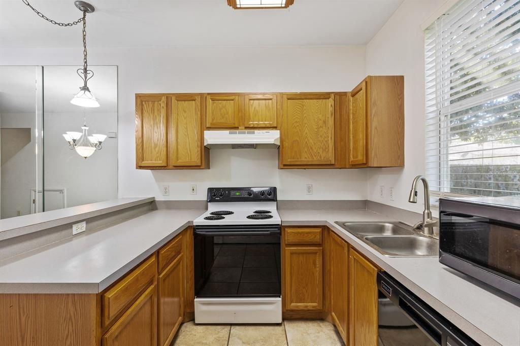 For Rent: $1,495 (2 beds, 2 baths, 1114 Square Feet)