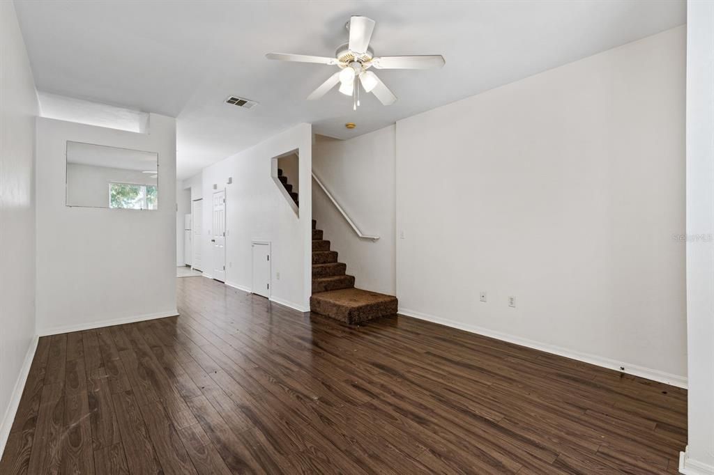 For Rent: $1,495 (2 beds, 2 baths, 1114 Square Feet)