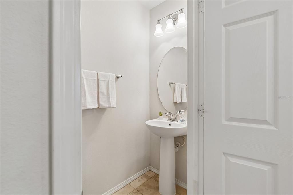 For Sale: $209,900 (2 beds, 2 baths, 1320 Square Feet)