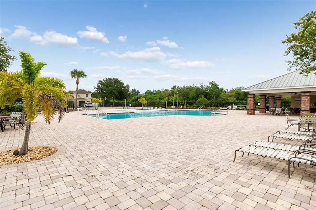For Sale: $209,900 (2 beds, 2 baths, 1320 Square Feet)