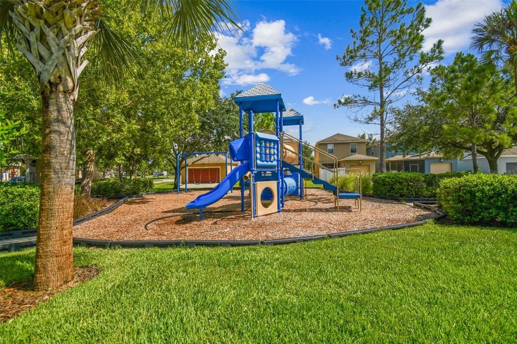For Sale: $209,900 (2 beds, 2 baths, 1320 Square Feet)