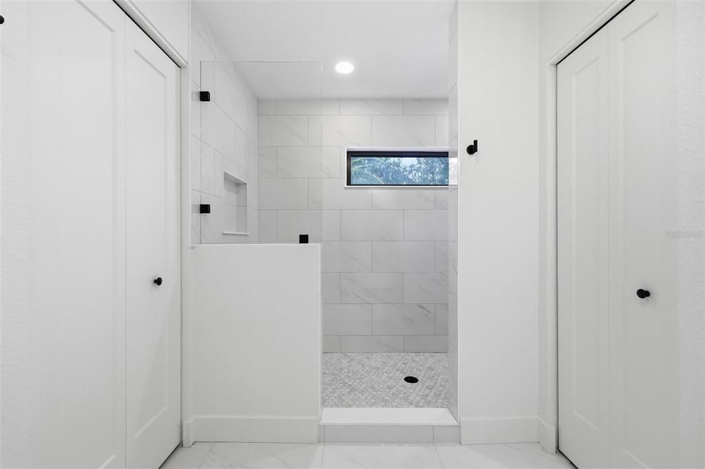 En Venta: $1,590,000 (3 camas, 3 baños, 2526 Pies cuadrados)