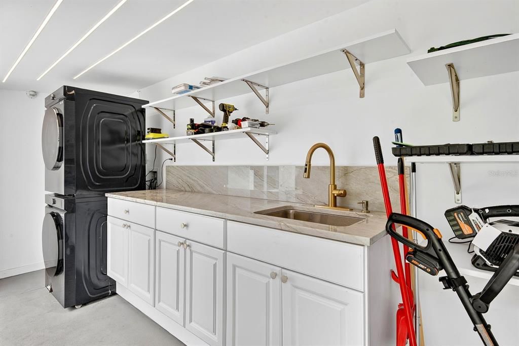 For Rent: $2,000 (1 beds, 1 baths, 450 Square Feet)