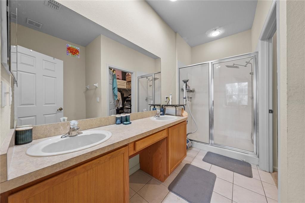 En Venta: $224,000 (3 camas, 2 baños, 1433 Pies cuadrados)