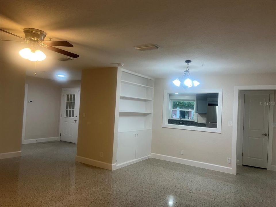 В аренду: $2,699 (4 спален, 2 ванн, 1581 Квадратных фут)