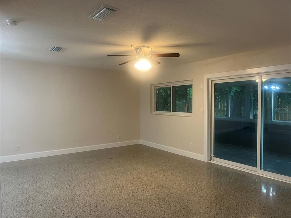 В аренду: $2,699 (4 спален, 2 ванн, 1581 Квадратных фут)