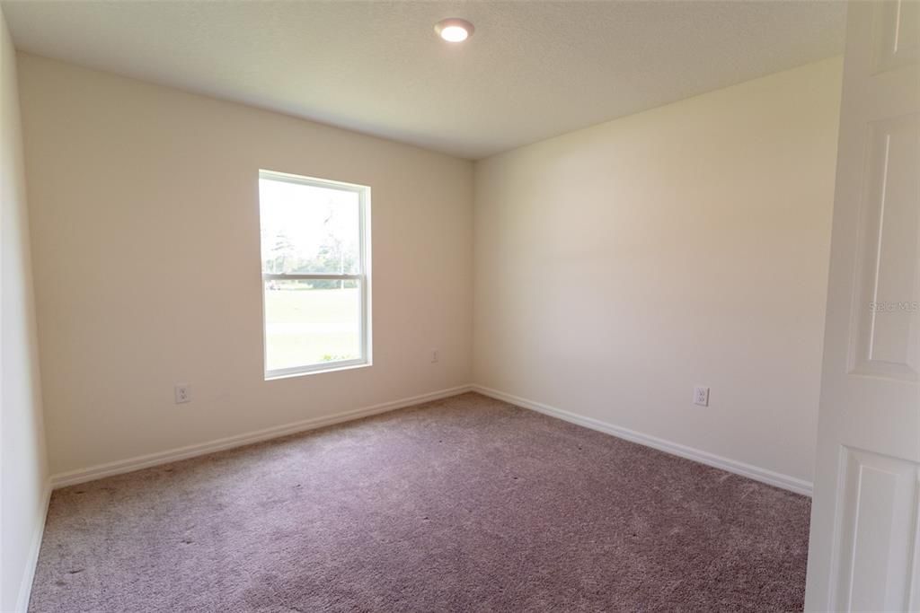 For Sale: $300,100 (4 beds, 2 baths, 1816 Square Feet)