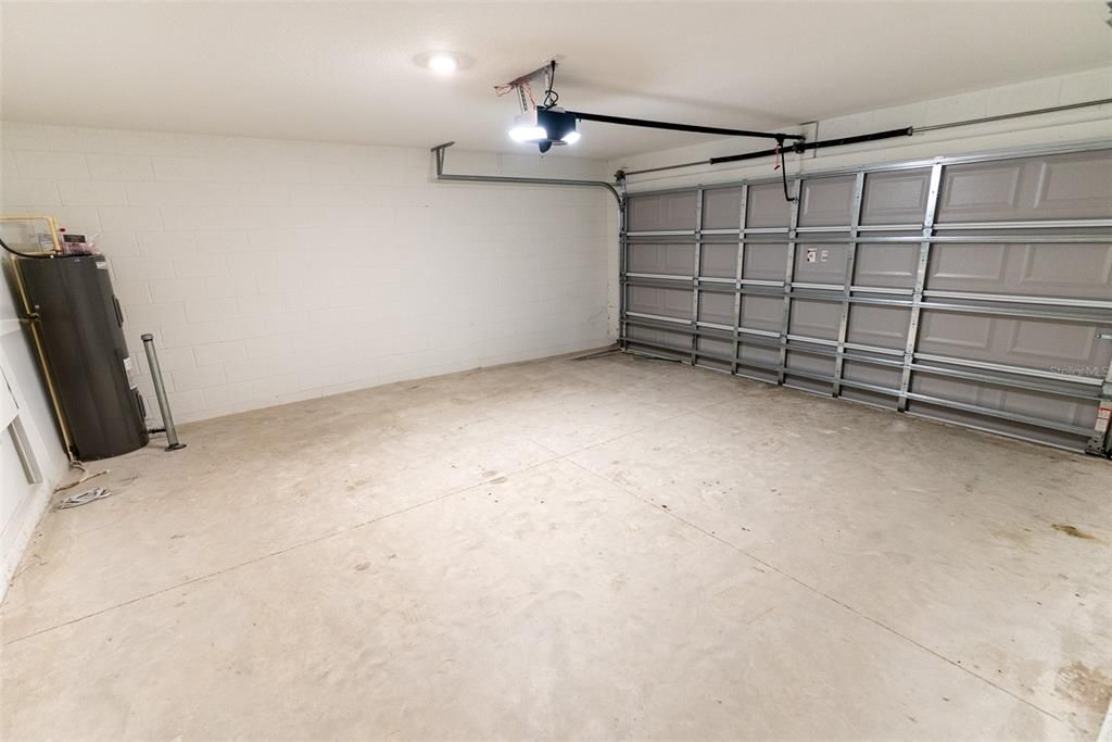 For Sale: $300,100 (4 beds, 2 baths, 1816 Square Feet)