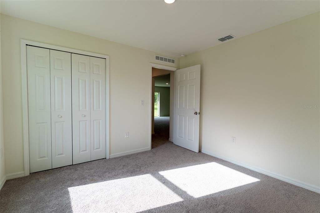For Sale: $300,100 (4 beds, 2 baths, 1816 Square Feet)