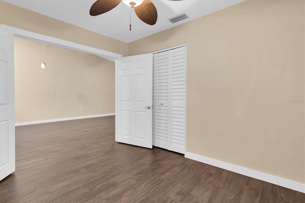 For Rent: $2,500 (3 beds, 2 baths, 1200 Square Feet)
