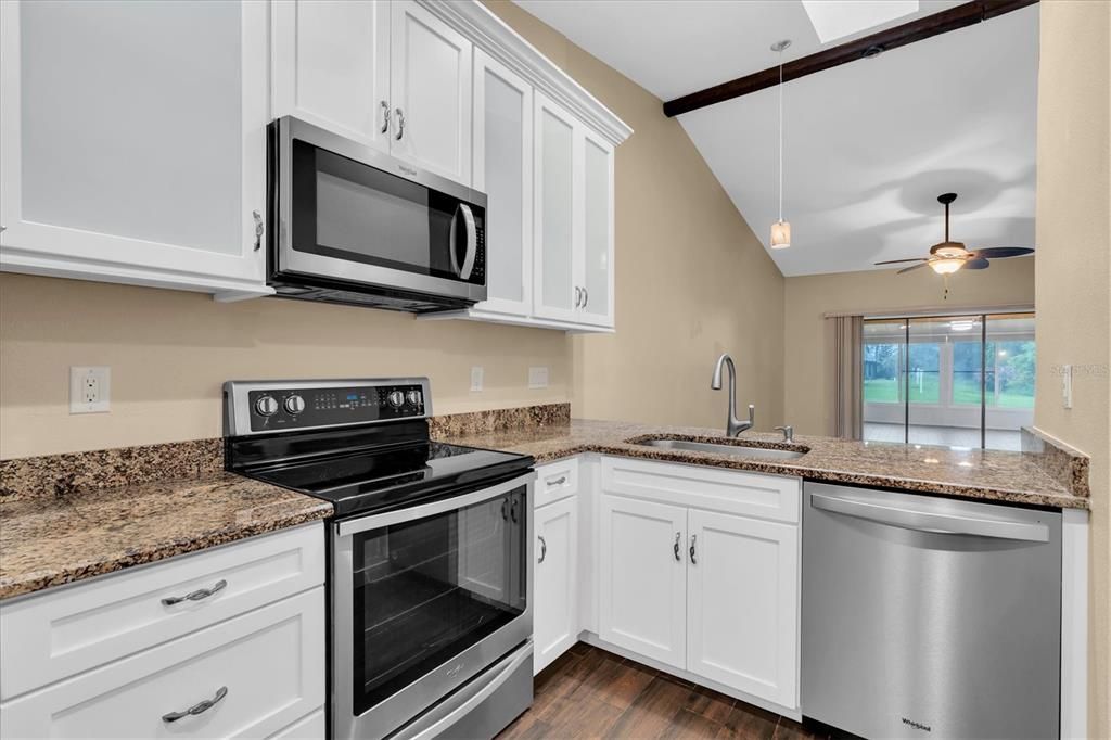 For Rent: $2,500 (3 beds, 2 baths, 1200 Square Feet)