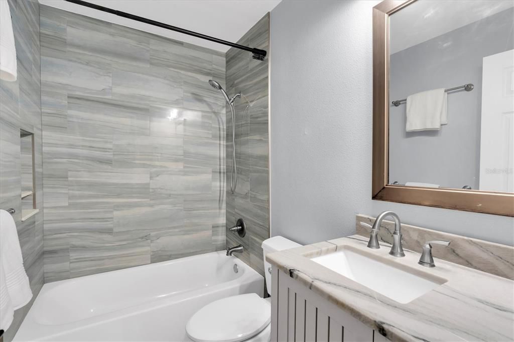 For Rent: $2,500 (3 beds, 2 baths, 1200 Square Feet)