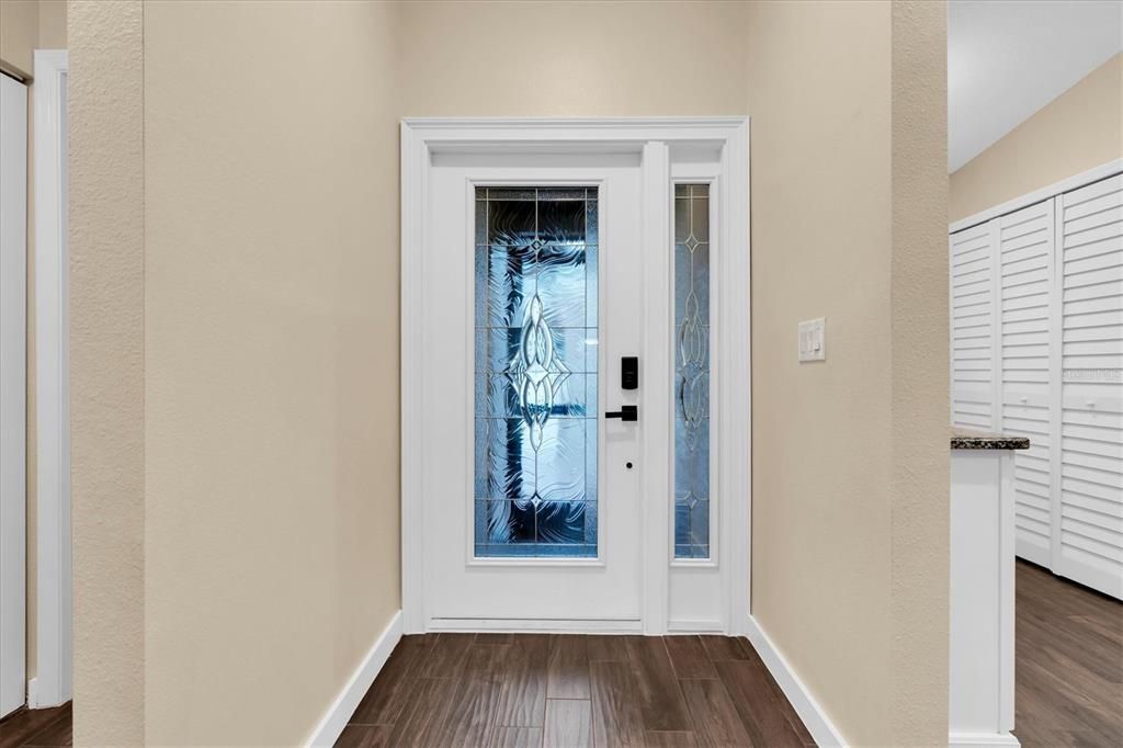 For Rent: $2,500 (3 beds, 2 baths, 1200 Square Feet)
