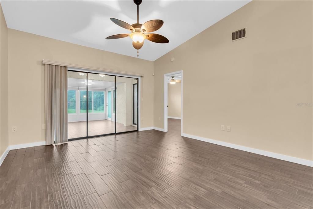 For Rent: $2,500 (3 beds, 2 baths, 1200 Square Feet)