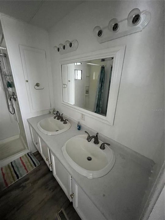 For Sale: $60,000 (1 beds, 1 baths, 576 Square Feet)
