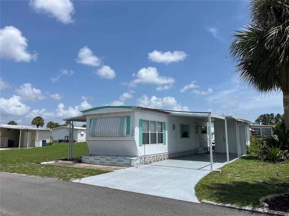For Sale: $60,000 (1 beds, 1 baths, 576 Square Feet)
