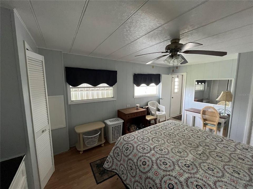 For Sale: $60,000 (1 beds, 1 baths, 576 Square Feet)