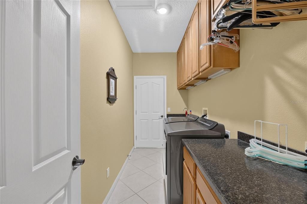En Venta: $900,000 (4 camas, 3 baños, 2803 Pies cuadrados)