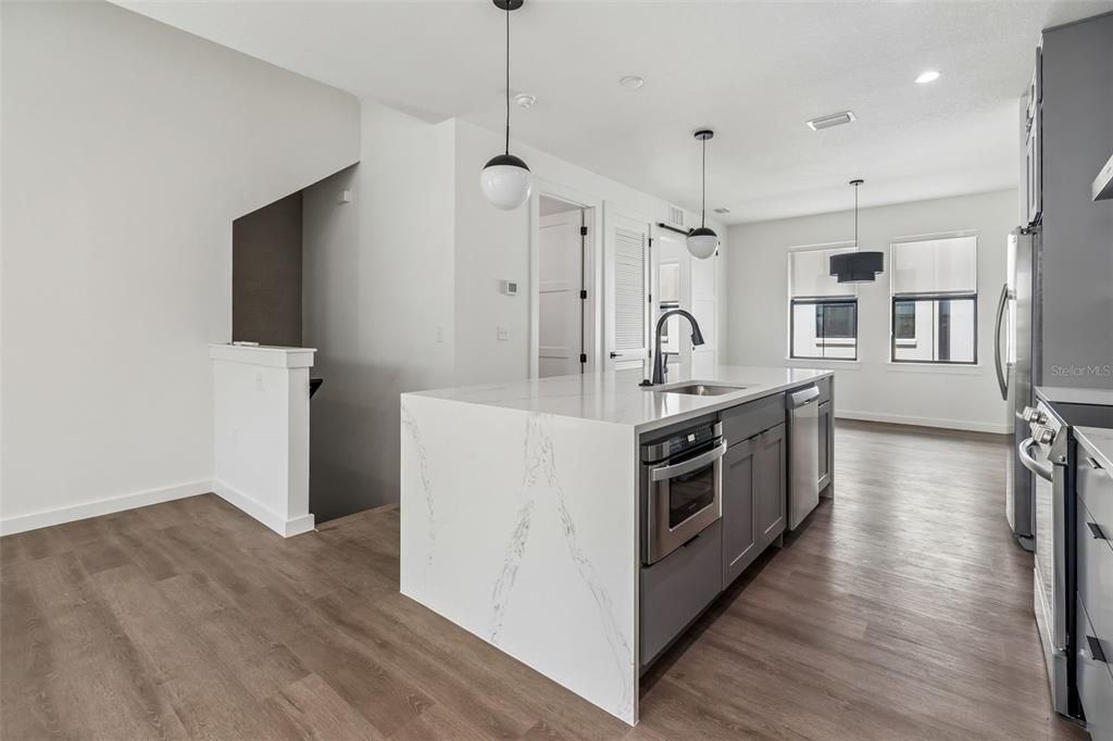 В аренду: $5,250 (3 спален, 3 ванн, 2104 Квадратных фут)