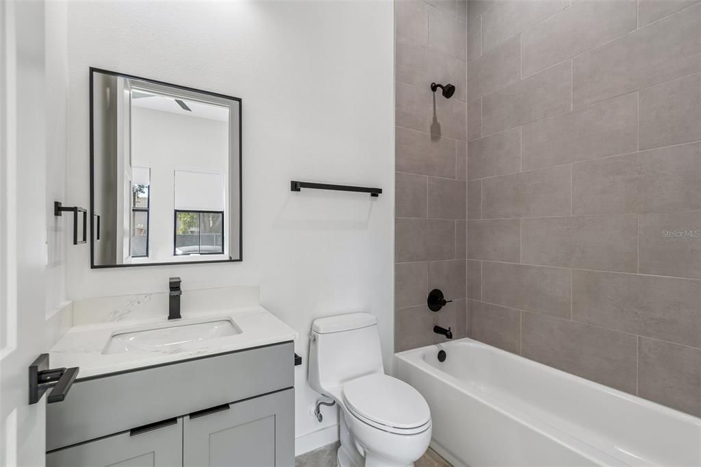 В аренду: $5,250 (3 спален, 3 ванн, 2104 Квадратных фут)