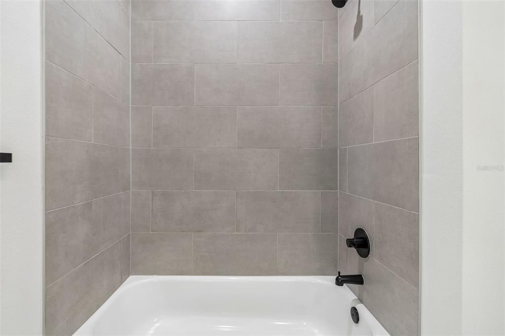 В аренду: $5,250 (3 спален, 3 ванн, 2104 Квадратных фут)