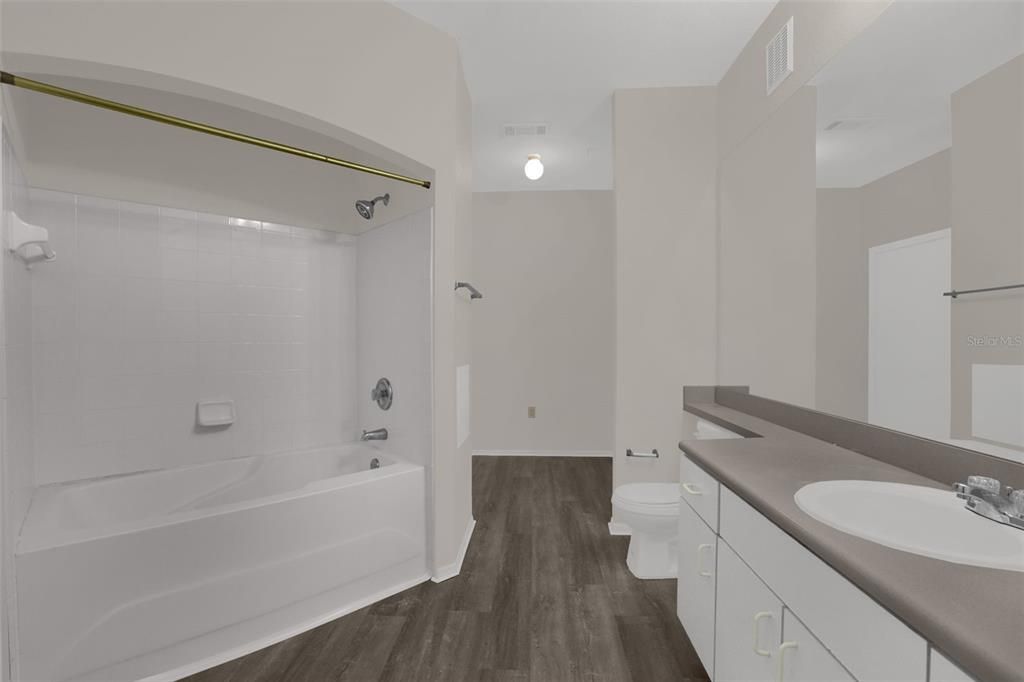 В аренду: $1,400 (1 спален, 1 ванн, 821 Квадратных фут)