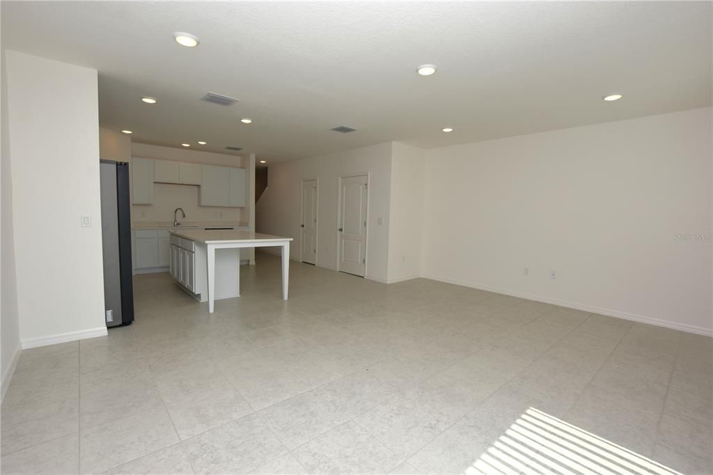 For Rent: $1,920 (3 beds, 2 baths, 1694 Square Feet)