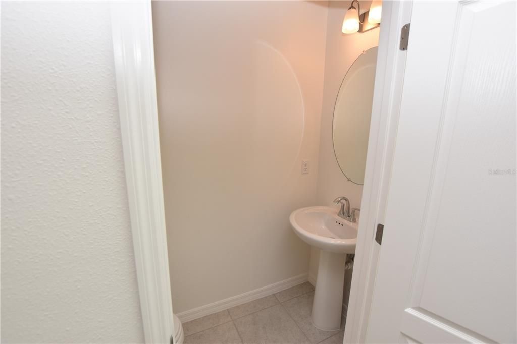 For Rent: $1,920 (3 beds, 2 baths, 1694 Square Feet)