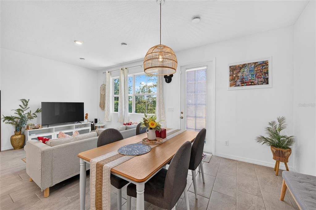 En Venta: $332,990 (3 camas, 2 baños, 1622 Pies cuadrados)