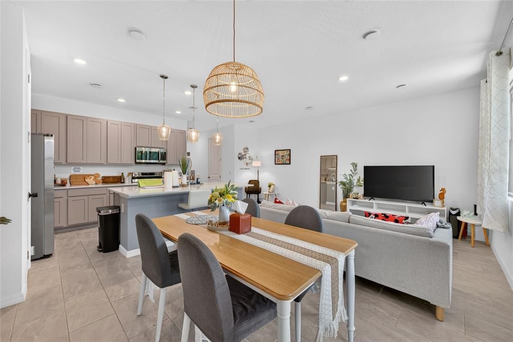 En Venta: $332,990 (3 camas, 2 baños, 1622 Pies cuadrados)
