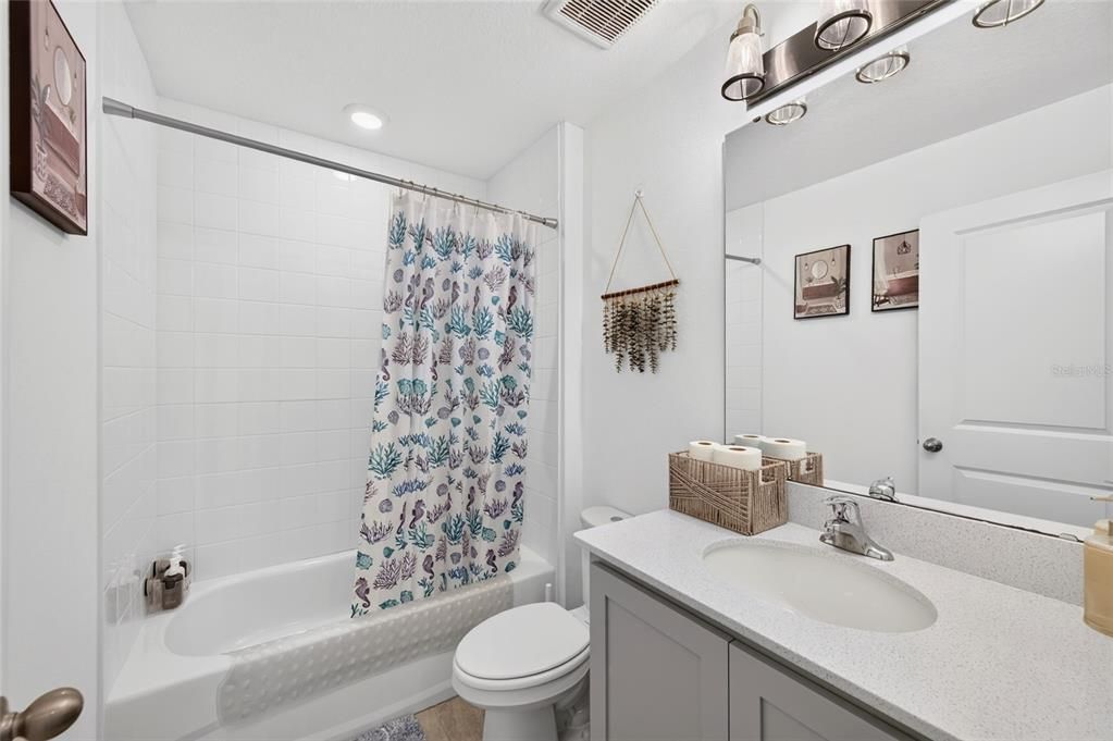 En Venta: $332,990 (3 camas, 2 baños, 1622 Pies cuadrados)