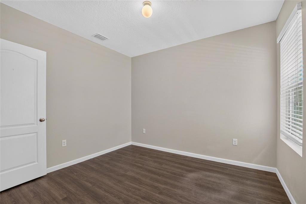 For Rent: $2,400 (3 beds, 2 baths, 1516 Square Feet)
