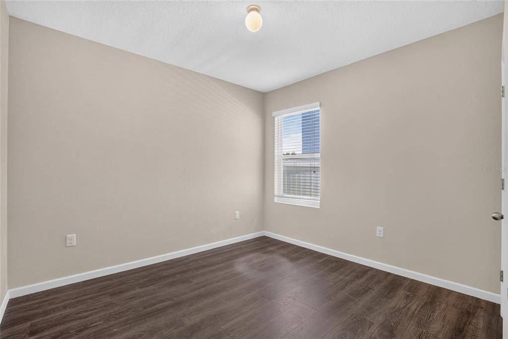 For Rent: $2,400 (3 beds, 2 baths, 1516 Square Feet)