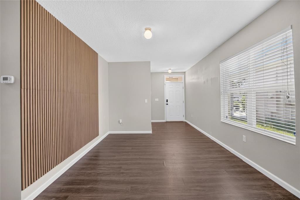 For Rent: $2,400 (3 beds, 2 baths, 1516 Square Feet)