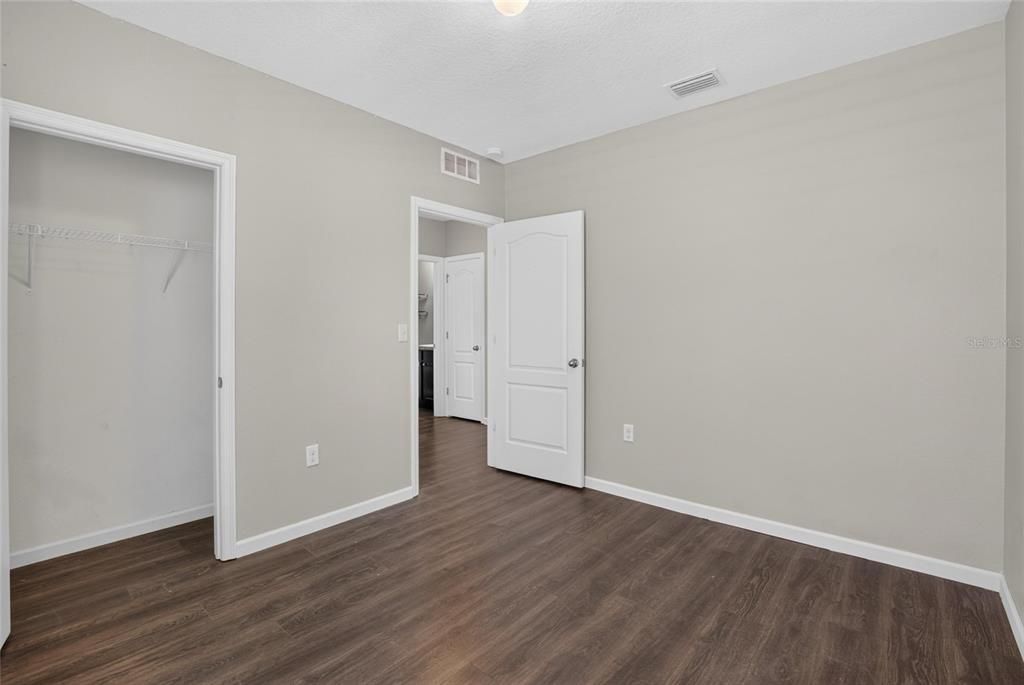 For Rent: $2,400 (3 beds, 2 baths, 1516 Square Feet)