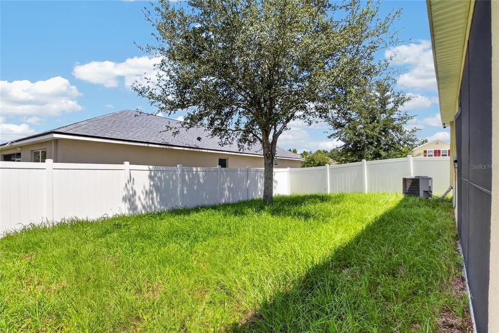 For Rent: $2,400 (3 beds, 2 baths, 1516 Square Feet)