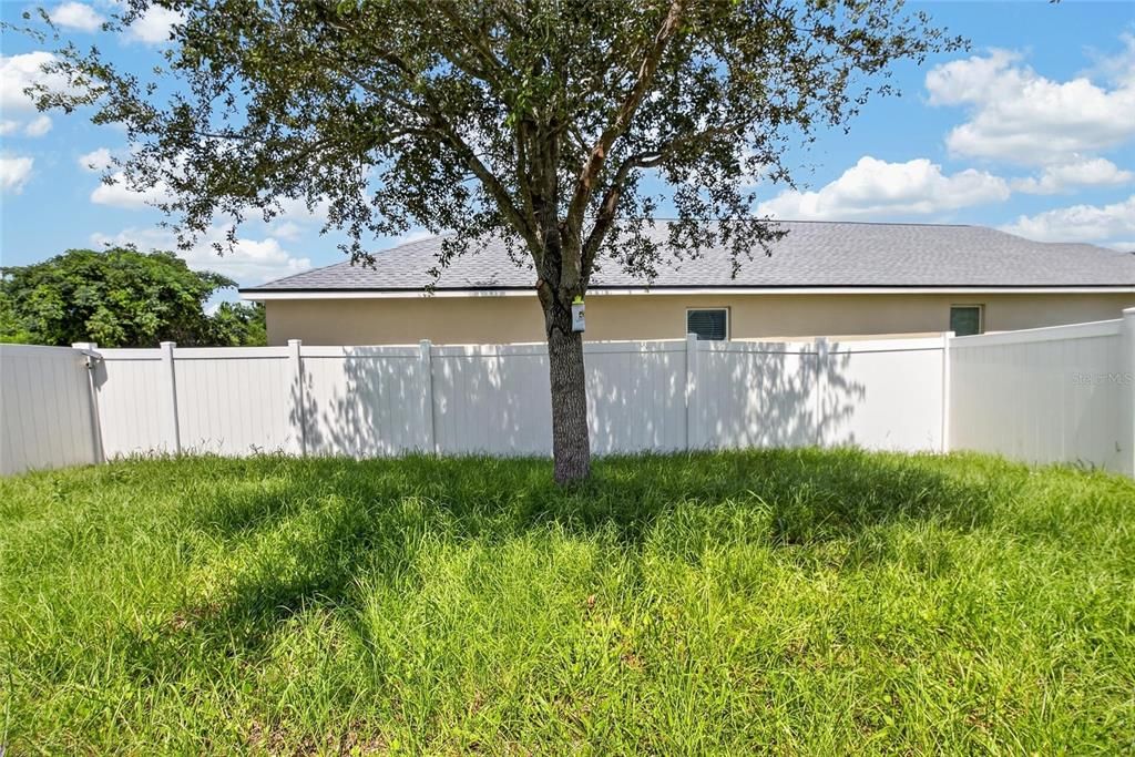 For Rent: $2,400 (3 beds, 2 baths, 1516 Square Feet)