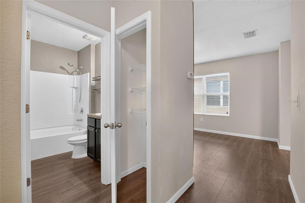 For Rent: $2,400 (3 beds, 2 baths, 1516 Square Feet)
