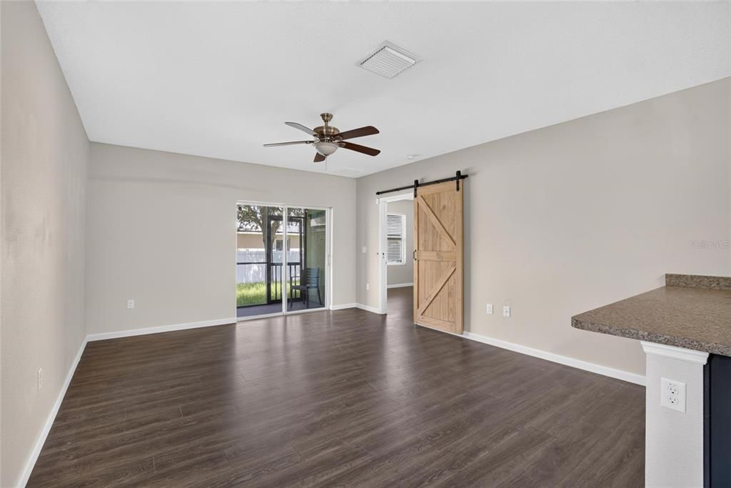 For Rent: $2,400 (3 beds, 2 baths, 1516 Square Feet)