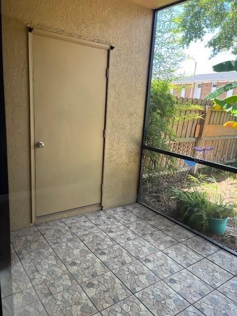 For Rent: $1,750 (2 beds, 2 baths, 901 Square Feet)