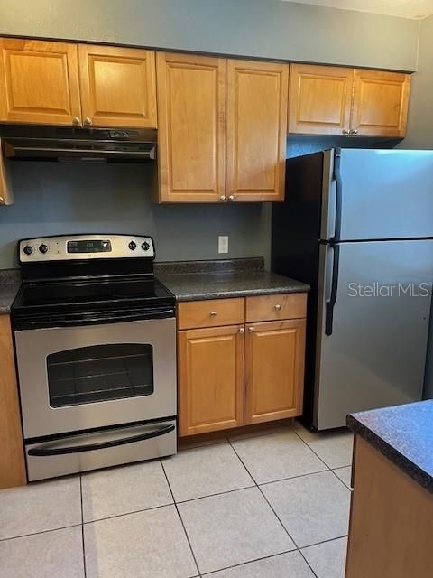 For Rent: $1,750 (2 beds, 2 baths, 901 Square Feet)