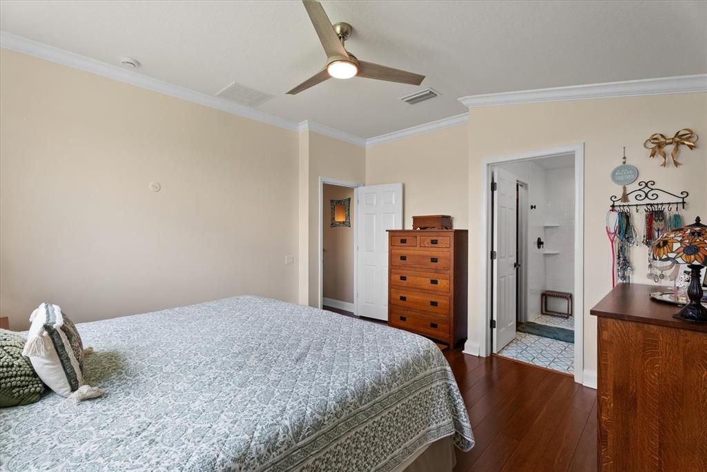 Activo con contrato: $339,000 (3 camas, 2 baños, 1270 Pies cuadrados)