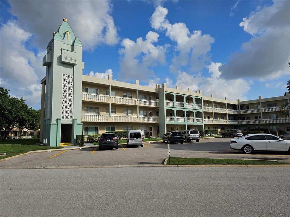 For Rent: $1,400 (1 beds, 1 baths, 825 Square Feet)