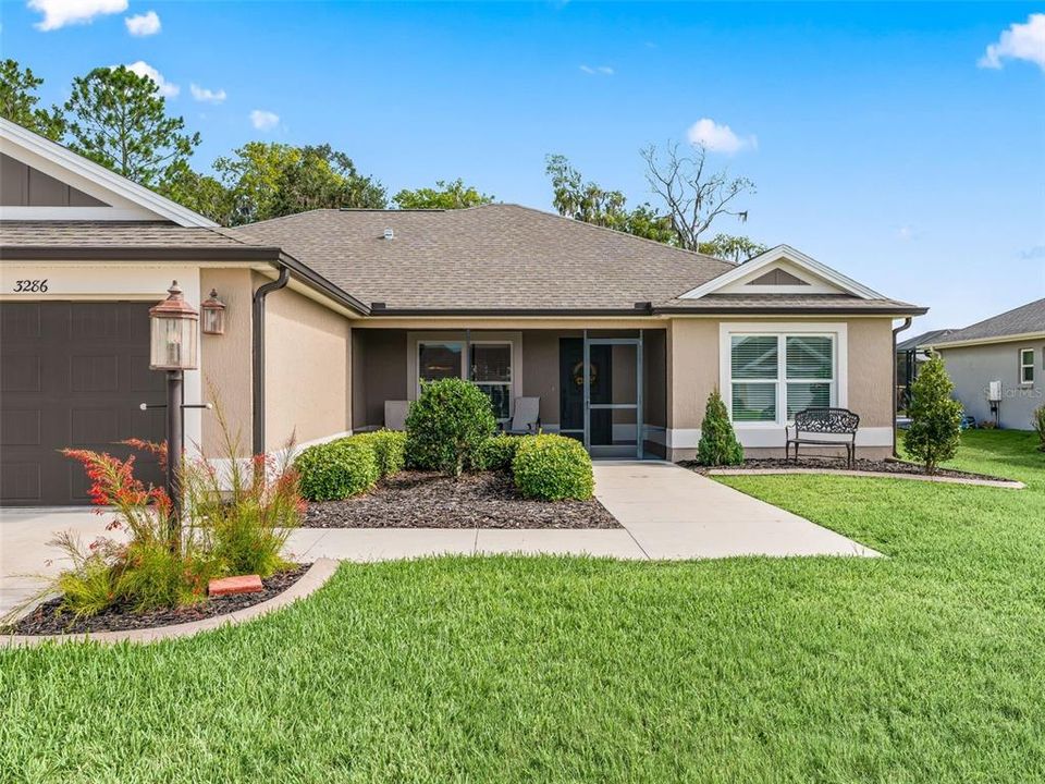 Active With Contract: $389,900 (3 beds, 2 baths, 1931 Square Feet)