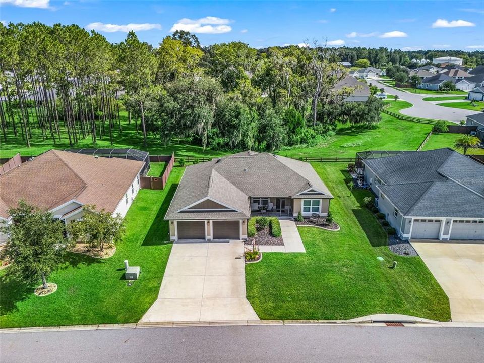 Active With Contract: $389,900 (3 beds, 2 baths, 1931 Square Feet)
